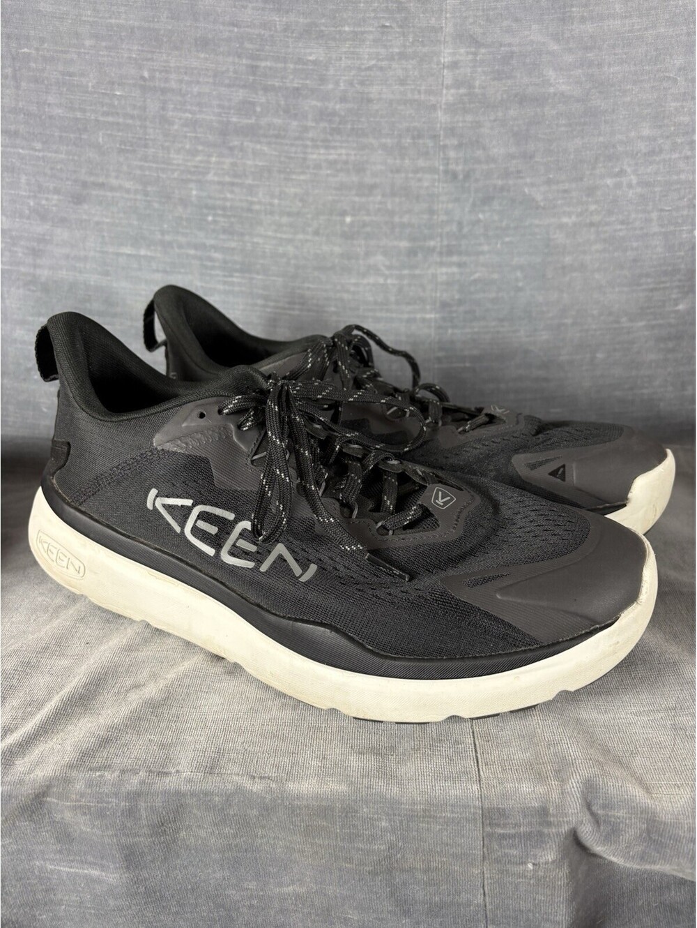 Keen WK450 Mens Black On White Walking Shoes Sneakers Size US 12